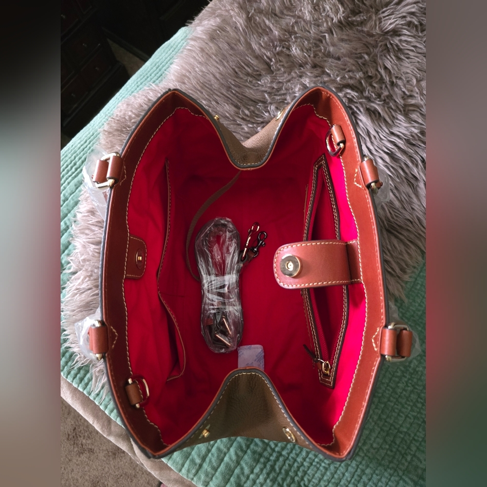 Dooney & Bourke Pebble Grain Zip Satchel Bark R1930BF NWT - Picture 4 of 7